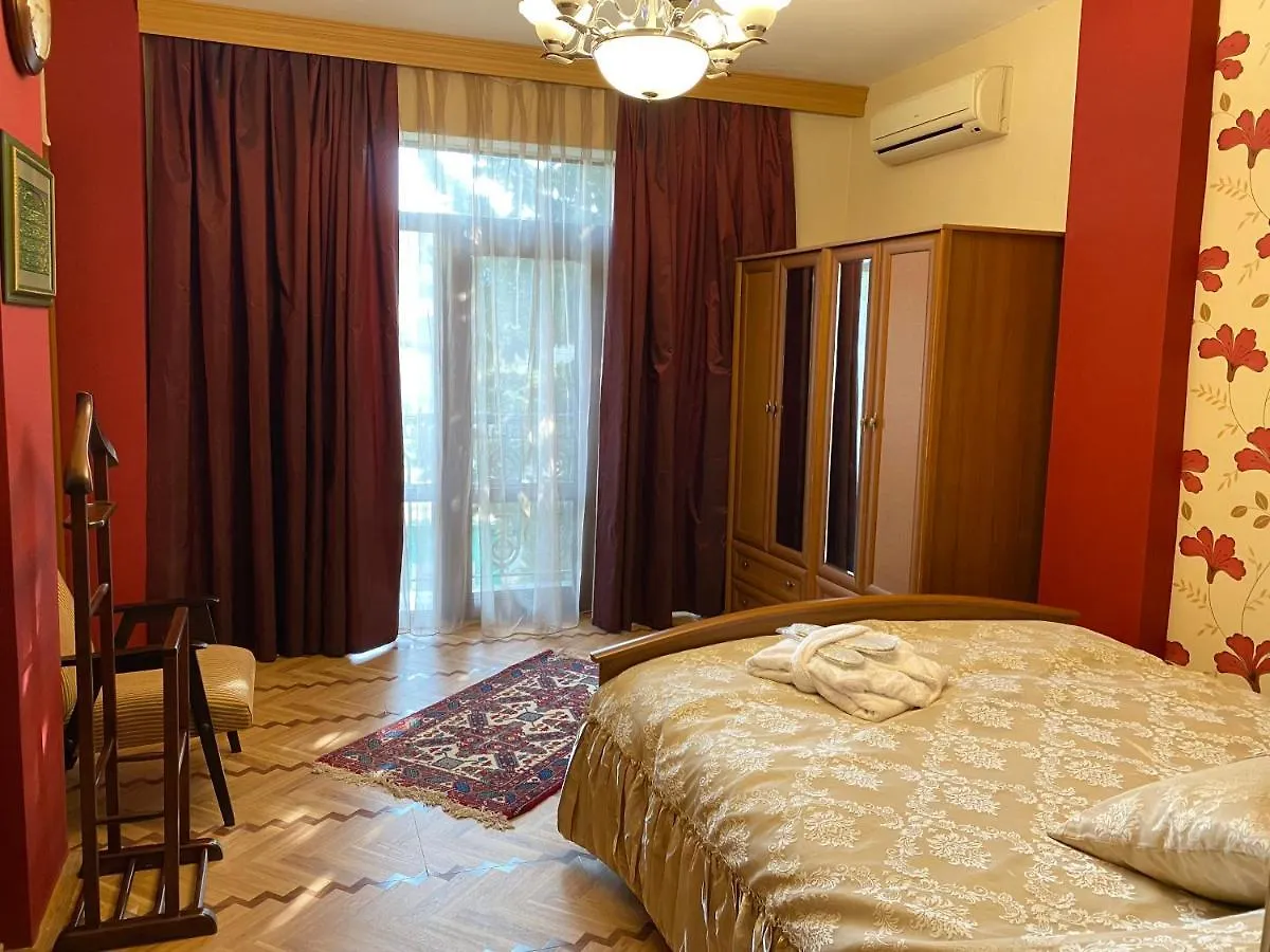 Ansera Badamdar Baku Bed & Breakfast